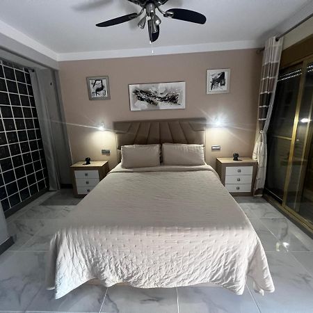 Beachfront Apartment - Sea Views - Marbella Ngoại thất bức ảnh