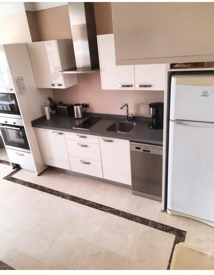 Beachfront Apartment - Sea Views - Marbella Ngoại thất bức ảnh