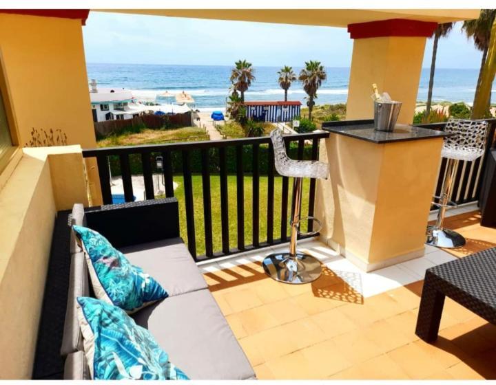 Beachfront Apartment - Sea Views - Marbella Ngoại thất bức ảnh