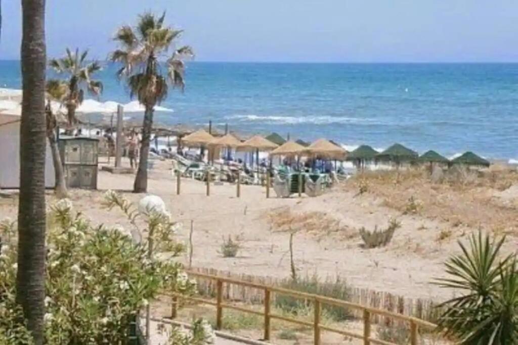 Beachfront Apartment - Sea Views - Marbella Ngoại thất bức ảnh