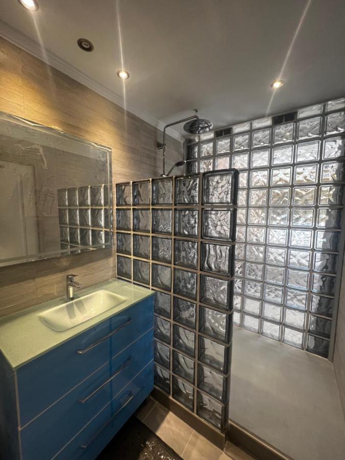 Beachfront Apartment - Sea Views - Marbella Ngoại thất bức ảnh