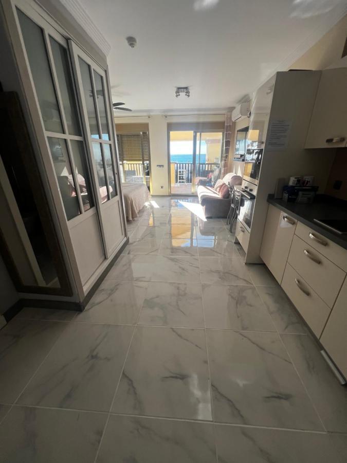 Beachfront Apartment - Sea Views - Marbella Ngoại thất bức ảnh