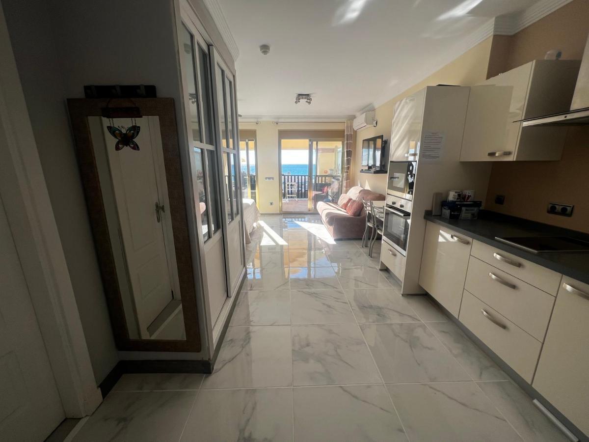 Beachfront Apartment - Sea Views - Marbella Ngoại thất bức ảnh